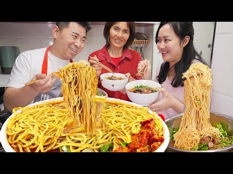 Chef Chao| Noodles Topped With Rich Beef Belly! Nice and Spicy!