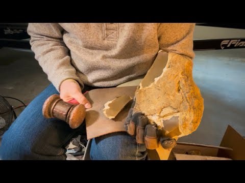 Smacking a Huge Tab of Flint — Flintknapping Tutorial