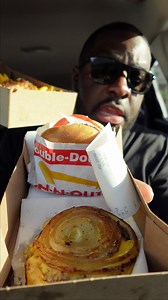 271K views · 6.7K reactions | In-N-Out is OVERRATED! #losangeles #foodreview #burgers #reels #foodie | Stefan Johnson Voice Overs | Facebook