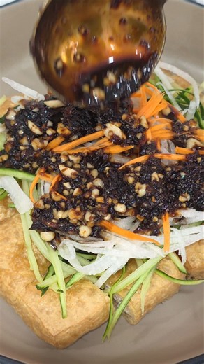 Tauhu Bakar dan Kuah Rojak Padu! | Crispy Tofu with Homemade Peanut Sauce