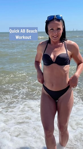 Quick Ab Beach workout to feel the burn while burning 🔥🏖☀️ | Go with JO Fitness