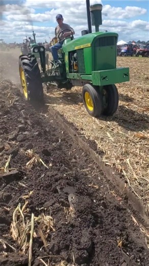 John Deere 4010 Plowing at the Half Century of Progress Show '25 #johndeere #halfcenturyofprogress