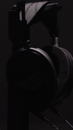 Why would a gaming headset let sound leak?​ ​ Open-back designs create a wider soundstage, making it easier to hear distance, direction, and positioning in games like @reachthefinals. It’s not about louder sound — it’s about clearer space. | ASUS Republic of Gamers