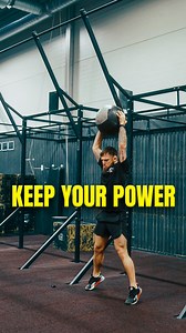 Does Your Power fade?⛽📉 Let's fix that. ✅ The Alactic System is what powers short bursts of explosive movements like kicks, punches, takedowns and throws. By improving this, you'll be able to carry your power into the later rounds 🥋🤼‍♂️ Do this: 10 Sec of ALL OUT med ball slams.💥🏀 Rest for 50 seconds & completely recover. Repeat this X8 rounds. It's not always about doing more. It's about doing the right thing. You wouldn't train your calves if you wanted bigger biceps. Or would you? Commen