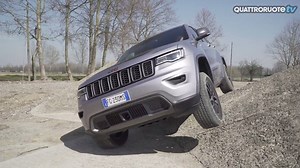 118K views · 1.5K reactions | Un SUV può superare un test estremo in fuoristrada? Scopritelo insieme al nostro collaudatore Ottavio Tonti, che ha messo alla frusta l’inedita Jeep Grand Cherokee Trailhawk sulla micidiale pista off-road di Quattroruote. | Quattroruote | Facebook