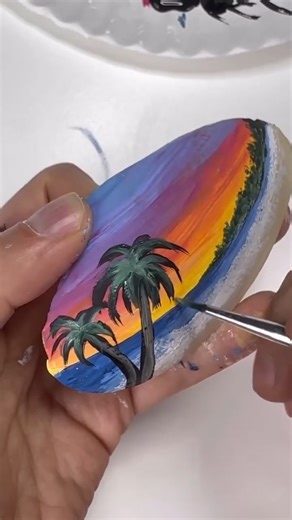 43K views · 468 reactions | More seashell painting ideas!  #diyideas #easycrafts #artsandcrafts #BeachVibes #tutorials | Emily Seilhamer Art | Facebook