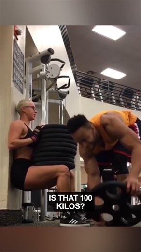 The leg-guns on this shiela...🎙🏋️‍♀️ | Ozzy Man Reviews