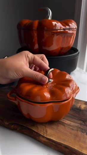 With cookware this stylish, it would be a shame to keep it locked away in a cabinet. Our fans are always looking for creative ways to keep their pieces on display, and a mini pumpkin candle is just the thing for fall. What is your favorite way to use your mini STAUB pieces? Shop now: https://www.zwilling.com/us/staub-stoneware-0.5-qt-pumpkin-petite-dutch-oven-burnt-orange-40511-555/40511-555-0.html?src=ST_Soc_fb&utm_campaign=st_productcatalog_st-shop_all_awr_reach_topic_en_us&utm_medium=organic&