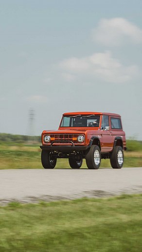 This stunning 1966 Ford Bronco is available now for immediate delivery. Contact us for more information. #gatewaybronco #dreamstodriveways #fordbronco #earlybronco #classicbronco #classicford #vintagebronco #classiccars #dreamcar #vintageford | Gateway Bronco