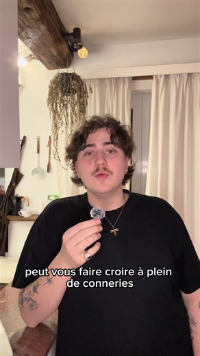 le marketing et ses conséquences pitoyables, et la mysoginie et le classisme du 19eme siècle, le tout mélangé….ca donne ça genre de cocktail un peu degeulasse, qui sont vendus comme des coups de génie dans les écoles de com, p’tit signe que le capitalisme en aura jamais rien à foutre de nos différences, alors autant sortir du système ! #politique #gauche #marketingstrategy #busines #capitalisme