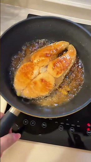 Easy Pan Fried Salmon Recipe for a Healthy Dinner #foodshorts #cooking #easyrecipes