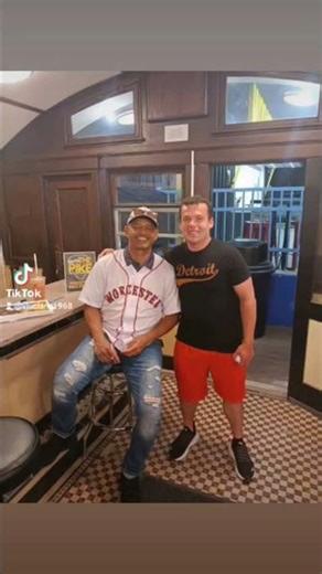 me meeting Orlando Cabrera two years ago 2004 world series champion