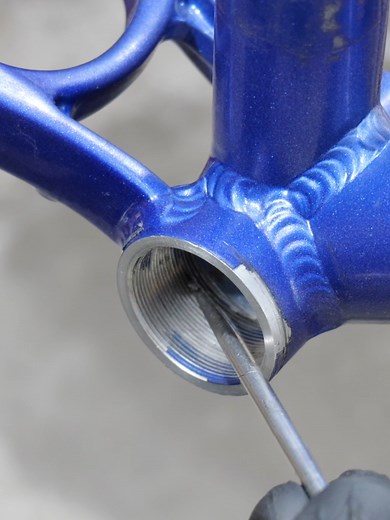 Installing a Shimano BB-UN52 Square Taper Bottom Bracket