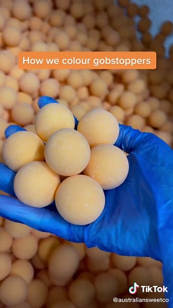 Gobstopper vs Jawbreaker: Behind the Scenes of How We Color Gobstoppers