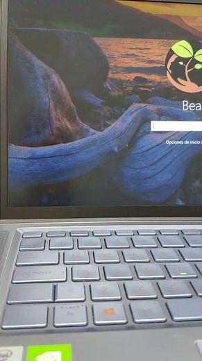 ⚙️ ⚙️ Cómo iniciar WINDOWS 10 en MODO SEGURO #Shorts