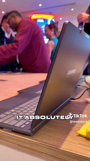 Lenovo's Innovative Extendable Laptop Screen at CES 2025