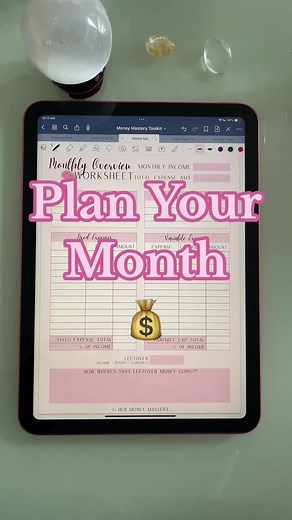 Are you planning for your own success this month? Heres how you make a monthly overview plan! This will be your guide throughout the month and remind you of your financial goals. #howtobudget #budgetingtiktok #budgeting #financialgoals #budgetingforbeginners #moneymindset