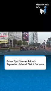 Seorang pengendara ojek online (ojol) berinisial S (47) tevvas setelah men__rak pembatas jalan di Jalan Gatot Subroto arah Cawang, Jakarta Timur, pada Sabtu (17/1/2026) sore. Kasubdit Gakkum Ditlantas Polda Metro Jaya, AKBP Ojo Ruslani, mengatakan, korb4n men_rak separator yang jadi pembatas jalur lambat dan flyover Pancoran. Menurut saksi yang melaporkan, terjadi kecel*kaan di tanjakan menuju arah timur Jalan Gatot Subroto, Jakarta Selatan, men*brak separator dan korban sudah meningg*l di tempa