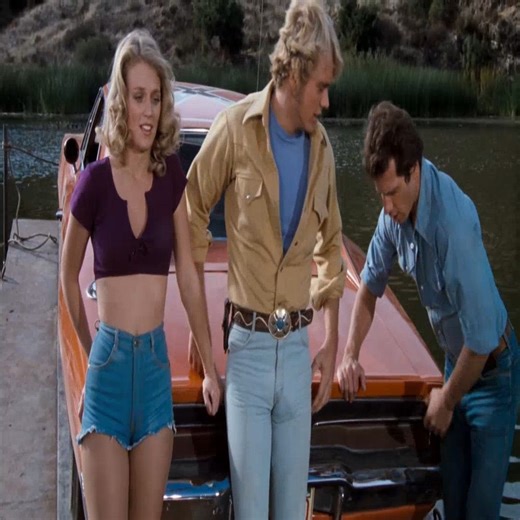 The Dukes of Hazzard S02E14 – The Runaway #P11 #dukesofhazzard #hazzardcounty #generallee #hazzard #daisyduke | Back To 80s