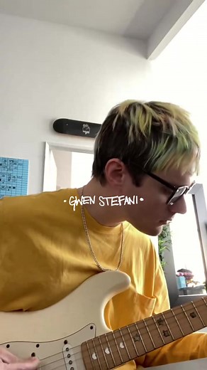 Gwen Stefani Inspired Look at Waterparks