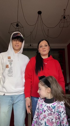 Coordinated Hand-Clapping Game with Family Fun