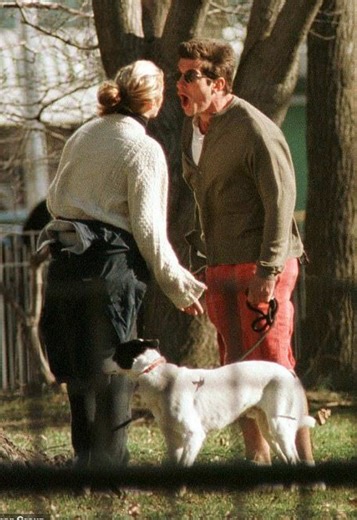 The very public argument between JFK Jr. and his then-girlfriend (and future wife) Carolyn Bessette #cbk #jfkjr #Love #fyp #foryoupage