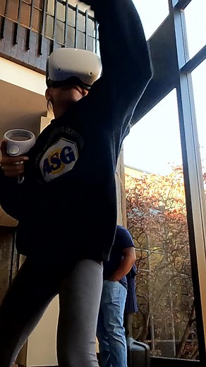 Virtual Boxing ! Real Sweat ! #vrfitness #MetaQuest #boxingtraining | Golden Gloves VR