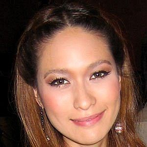 Laila Boonyasak – Age, Bio, Personal Life, Family & Stats | CelebsAges