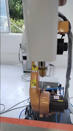 Industrial Robot Arm with Pellet 3D Printing Extruder – Material Flow Test