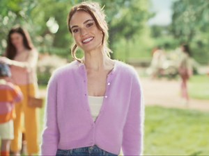 Sky Mobile: Hello Possible - Roll • Ads of the World™ | Part of The Clio Network