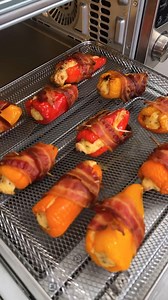 The plays? 🔥 The snacks? ✨🔥 Bacon-Wrapped Pepper Poppers are the ultimate crowd pleaser. Recipe in the comments! 👇 #GameDayEats #SnackInspo #AppetizerIdeas #FoodieFavorites #GameDaySnacks | Pampered Chef Canada
