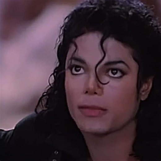 OKAY SO BASICALLY I FELL IN LOVE WITH MICHAEL JACKSON OKAY 🥲