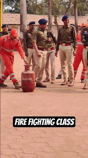 fire fighting clas uses of home material in gas cylinder fire #firemaking #solidfire #fireaction