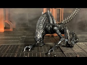 Crouching Alien Warrior Hiya Toys Exquisite Mini Aliens 1/18 scale Aline