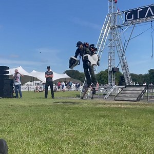 Massive moment for us revealing and flying the all electric “eSuit” prototype @fosgoodwood @archiesandberg @jettisam @richardmbrowning @alex_the_wilson @paul_stronger @ryan_hopgood | Gravity Industries