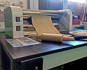 Electric Dough Sheeter Machine, 220 or 110 Volt, Professional 15.7" Roller, Kitchen Gadgets - Etsy