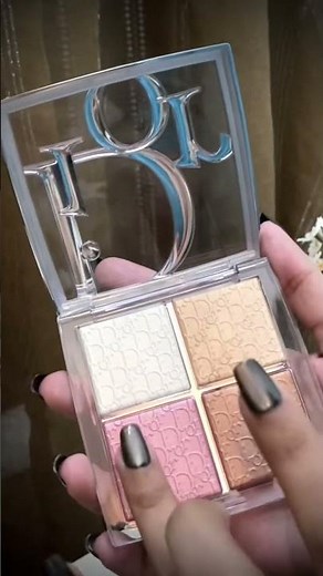 Dior highlighter palette 001 Universal Glow