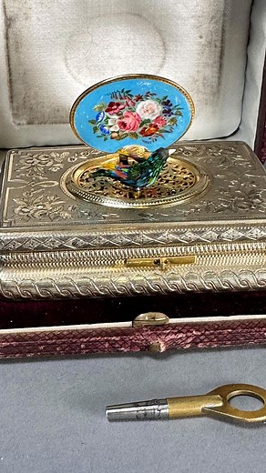 The House of Automata | Singing Bird Box. Nearly 200 years old, made by Bruguier. Flapping wings and turning head. Fusee mechanism with original fitted leather box... | Instagram