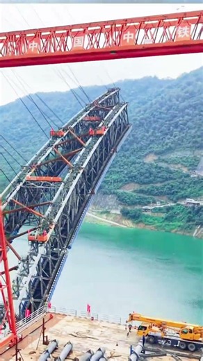 Hongshui Bridge Steel Arch Rib Assembly, Reservoir Valley Mega Arch Bridge Construction