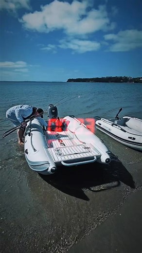 ⚓ Takacat LX-R Series – Rigid Power. Refined Performance. Built tough with a 3 mm alloy hull and TPU tubes, the LX-R delivers next-level handling, stability, and speed. Designed for those who want more from their inflatable — strong, smooth, and ready for adventure. 💡 Explore the LX-R Series: takacat.co.nz | Takacat NZ