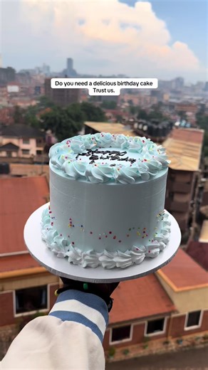 #dazzlingdelightsbakery #kampala_uganda🇺🇬🇺🇬🤝 #somalitiktok #cakesoftiktok #cakeskampala