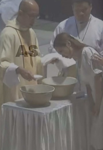 RCIA 2025✝️🤍 Mark 16:16 Whoever believes and is baptized will be saved; whoever does not believe will be condemned.✨ #romancatholic #baptism #confirmation #eastervigil2025 #fyp #fypsarawak #CapCut