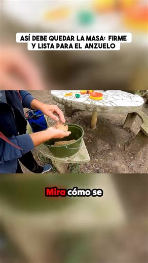 ¡Descubre la magia de la pesca con una alternativa deliciosa! 🍽️ Este tutorial revela cómo lograr la mezcla perfecta para atrapar esos peces que tanto anhelas. La técnica de enharinar los anzuelos aquí presentada es esencial para cualquier amante de la pesca. Con ingredientes sencillos, y sin necesidad de agregar más harina, te sorprenderás de los resultados. Un vistazo a los secretos que pueden transformarte en un experto pescador. Además, la experiencia es única en el Camping Top Maló, un par