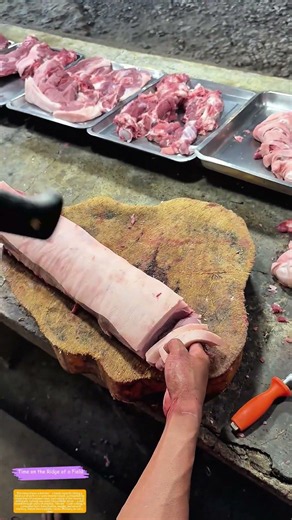 Cleaving with Purpose: How a Single Cleaver Transforms Pork into Perfect Slices