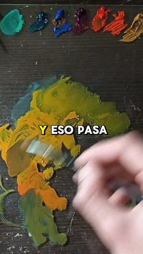 ¿Cómo mezclar VERDES en pintura? ✍️ El verde no es solo “azul amarillo”. Dependiendo del matiz y la saturación, podés obtener desde un verde fresco y luminoso hasta un tono profundo y natural. 📘 Claves rápidas: 🔹 Usa un azul cálido (ultramar) amarillo frío (limón) → verdes intensos 🔹 Usa un azul frío (cian) amarillo cálido (ocre) → verdes más terrosos 🔹 Desatura con complementarios (rojos) → verdes naturales para paisajes 👉 En Domina el Color en 7 Días te enseño cómo combinar matices, satur