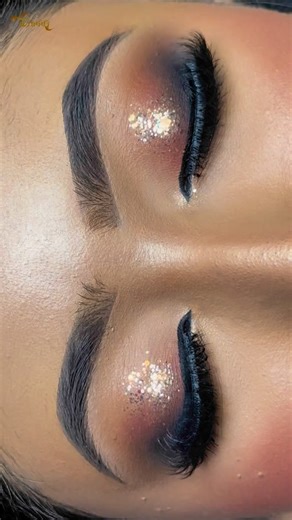 Pure Raw video. ❌No edit❌ ❌No Filter❌ তোমরা যদি তোমাদের স্পেশাল দিনে আমার থেকে মেকওভার নিতে চাও তাহলে চটপট call কর 8013643947 এই নং এ । তোমরা চাইলে শুধু বিয়ে বা রিসেপশন এই নয় তোমাদের গায়ে হলুদ, বৃদ্ধি , মেহেন্দি, সঙ্গীত, বিদায়, ভাত কাপড় আইবুরোভাত সব রকম বিয়ের অনুষ্ঠানের জন্য makeover নিতে পারো । সব রকম looks ও তার package এর জন্য আমাদের whatsapp করো । Our next professional bridal master class will start on june.. #makeoverbytinni #eyemakeup #makeuplover #makeuplook #creativemakeup #