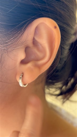 White Gold Price Range: ₱6177 to ₱6248 (Depending on available grams) 𝑵𝑶𝑻𝑬: 𝑷𝑹𝑰𝑪𝑬 𝑺𝑼𝑩𝑱𝑬𝑪𝑻 𝑻𝑶 𝑪𝑯𝑨𝑵𝑮𝑬 𝑾𝑰𝑻𝑯𝑶𝑼𝑻 𝑷𝑹𝑰𝑶𝑹 𝑵𝑶𝑻𝑰𝑪𝑬. 𝑷𝒓𝒊𝒄𝒆 𝒗𝒂𝒓𝒊𝒆𝒔 𝒅𝒆𝒑𝒆𝒏𝒅𝒊𝒏𝒈 𝒐𝒏 𝒄𝒖𝒓𝒓𝒆𝒏𝒕 𝒈𝒐𝒍𝒅 𝒎𝒂𝒓𝒌𝒆𝒕 𝒗𝒂𝒍𝒖𝒆. #pawnablegoldjewelry #Pawnable #PawnableGold #PawnableGoldSupplier #pawnablejewelry #pawnable18ksaudigold | A&Z Jewelry