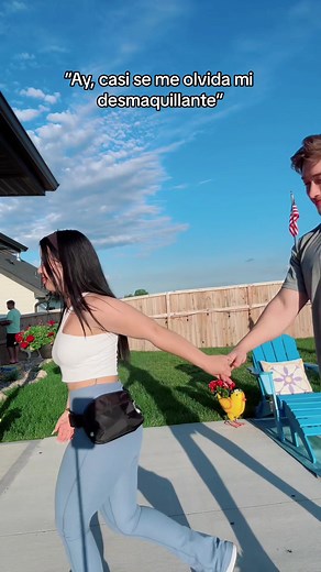 ¡Ay, casi se me olvida mi desmaquillante! | Britney Loh Leak