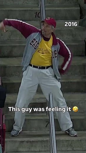 He caught a vibe 👏 #bostoncollege #accfootball #collegefootball