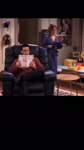 Learn English from Friends! 🇺🇸 | The English Fun